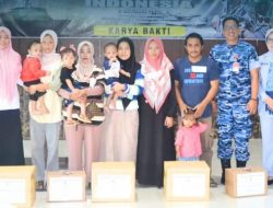 PLT Bupati Maros Serahkan Bantuan Gizi di Acara Gebyar Gizi dan Keluarga Sehat