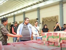 Bupati Maros Tinjau Posko Logistik Bantuan untuk Korban Banjir di 12 Kecamatan