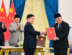 Prabowo dan Premier Li Qiang Saksikan Penandatanganan 12 MoU Strategis Indonesia–Tiongkok