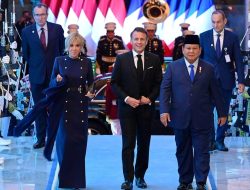Macron: Prancis Berdiri di Sisi Indonesia, Ajak Prabowo Hadiri Hari Bastille