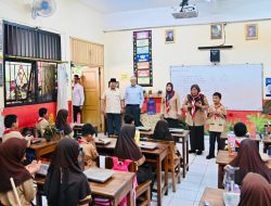 Tinjau Program Makan Bergizi Gratis, Presiden Prabowo dan Bill Gates Kunjungi SD Jati 03
