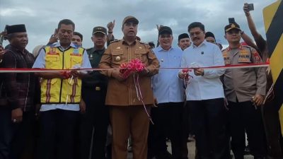 Bupati Maros Resmikan Penggunaan Jembatan Gantung Minasa Upa di Kecamatan Bontoa