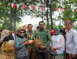 Wamenhut Resmikan Pasar RHL 2025