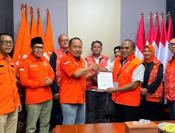 Asri Tadda Terima Mandat Formatur Ketua Parpol Baru di Sulsel