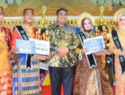 Bupati Maros Serahkan Penghargaan Juara 1 Dara Daeng 2025