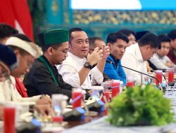 Mensesneg dan Mendiktisaintek Bersilaturahmi dengan Mahasiswa di Istana Negara