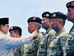 Presiden Prabowo Anugerahkan Pangkat Istimewa kepada 11 Purnawirawan TNI