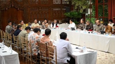 Presiden Prabowo Gelar Pertemuan Tertutup Bahas Stimulus Ekonomi di Kertanegara
