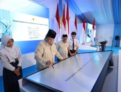 Panel Interaktif Digital Ubah Cara Belajar di Sekolah, Antusiasme Siswa Meningkat