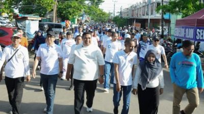 Bupati Maros Melepas Peserta Jalan Santai HUT PGRI