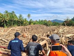 Menteri LH/BPLH Tinjau Lokasi Banjir Garoga: Satu Perusahaan Tambahan Dihentikan Sementara, Audit Lingkungan Diperketat