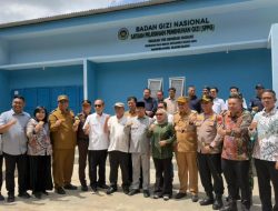 Bupati Maros Dampingi Mendes dan Wamenkop Tinjau Dapur MBG Maros