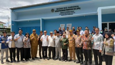Bupati Maros Dampingi Mendes dan Wamenkop Tinjau Dapur MBG Maros