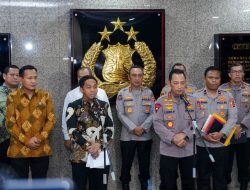 Menteri Kehutanan dan Kapolri Perkuat Koordinasi Ungkap Asal Usul Kayu Gelondongan Pemicu Banjir Sumbar