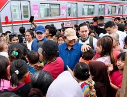 Prabowo Subianto Kunjungi Permukiman Padat di Kramat, Warga Haru dan Sampaikan Harapan