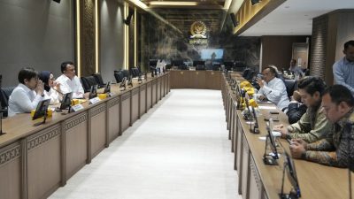 BGN Paparkan Manfaat Program Makan Bergizi Gratis dalam Rapat Bersama Pimpinan DPR RI