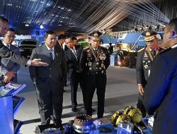 Prabowo Tinjau Pameran Bhayangkara, Soroti Inovasi dan Produk Dalam Negeri untuk Polri
