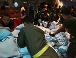 Pemerintah Kirim 27 Ton Logistik ke NTT, 3.500 Personel TNI-Polri Dikerahkan Pascagempa