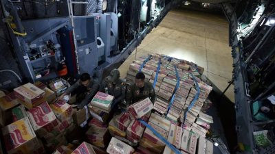Pemerintah Kirim 253 Ton Logistik untuk Korban Bencana NTT