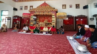 Tak Temukan Titik Temu Konflik Agraria di Jalur Formal, Petani Laoli Mengadu ke Kedatuan Luwu