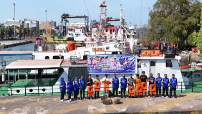 KSOP Utama Makassar Gelar Kampanye Keselamatan Pelayaran dan Bersih Pantai